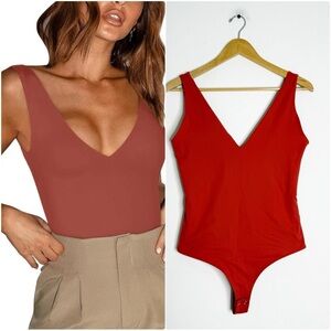 REORIA V-Neck Bodysuit – Red – Size Large